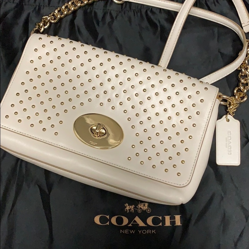 COACH LEATHER GOLD STUDDED CROSSBODY BAG